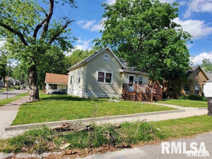 607 ALMOND Street, Carbondale, Illinois 62901, 0 , 0 ,0,Residential Income,For Sale,ALMOND,0,RMAEB457935
