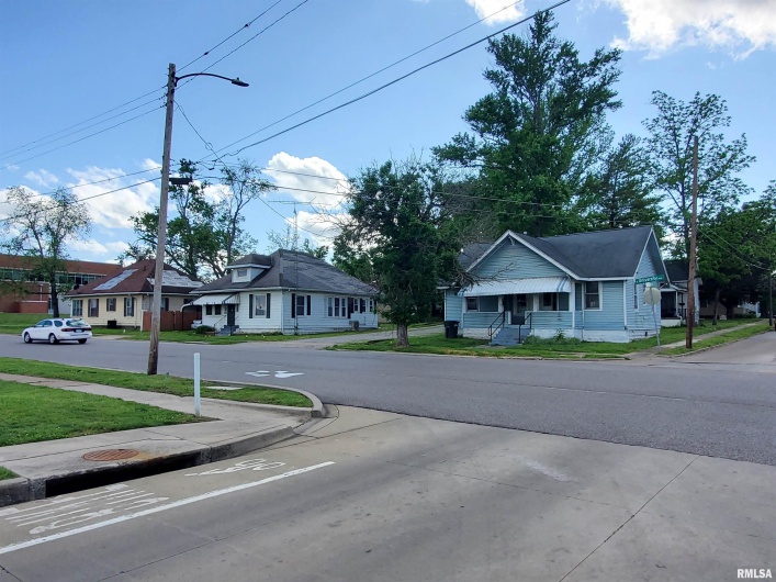 607 ALMOND Street, Carbondale, Illinois 62901, 0 , 0 ,0,Residential Income,For Sale,ALMOND,0,RMAEB457935