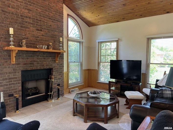 212 ORANGE Street, Anna, Illinois 62906, 3 Bedrooms Bedrooms, 0 ,3 BathroomsBathrooms,Residential,For Sale,ORANGE,0,RMAEB457937