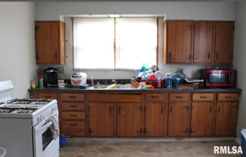 310 PECAN Street, Carbondale, Illinois 62901, 0 , 0 ,0,Residential Income,For Sale,PECAN,0,RMAEB457939