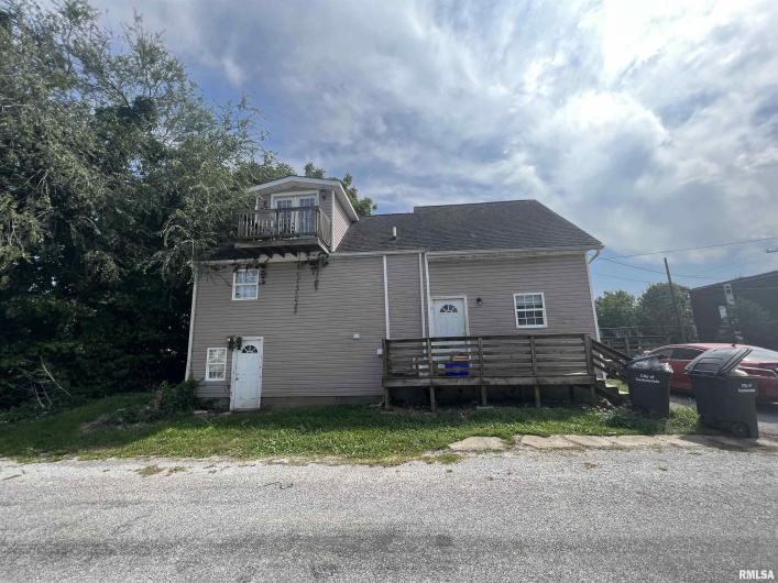 513 Rawlings Street, Carbondale, Illinois 62901, 5 Bedrooms Bedrooms, 0 ,2 BathroomsBathrooms,Residential,For Sale,Rawlings,0,RMAEB457941