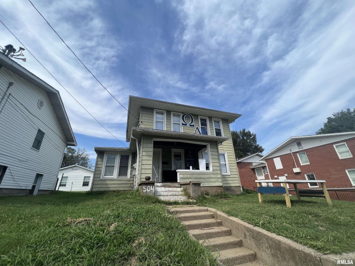504 MILL Street, Carbondale, Illinois 62901, 4 Bedrooms Bedrooms, 0 ,2 BathroomsBathrooms,Residential,For Sale,MILL,0,RMAEB457940
