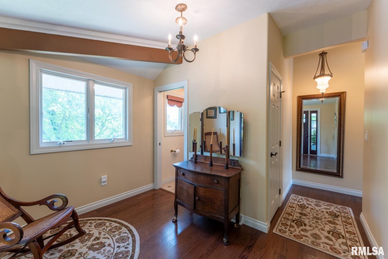 12687 Shoreland Drive, Marion, Illinois 62959, 3 Bedrooms Bedrooms, 0 ,2 BathroomsBathrooms,Residential,For Sale,Shoreland,0,RMAEB457961