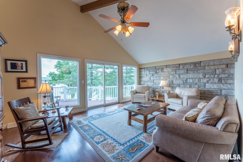 12687 Shoreland Drive, Marion, Illinois 62959, 3 Bedrooms Bedrooms, 0 ,2 BathroomsBathrooms,Residential,For Sale,Shoreland,0,RMAEB457961