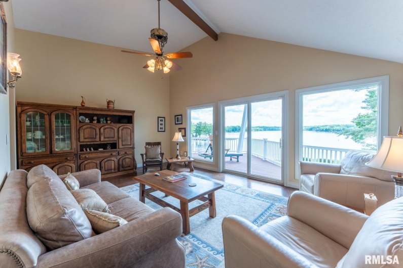 12687 Shoreland Drive, Marion, Illinois 62959, 3 Bedrooms Bedrooms, 0 ,2 BathroomsBathrooms,Residential,For Sale,Shoreland,0,RMAEB457961