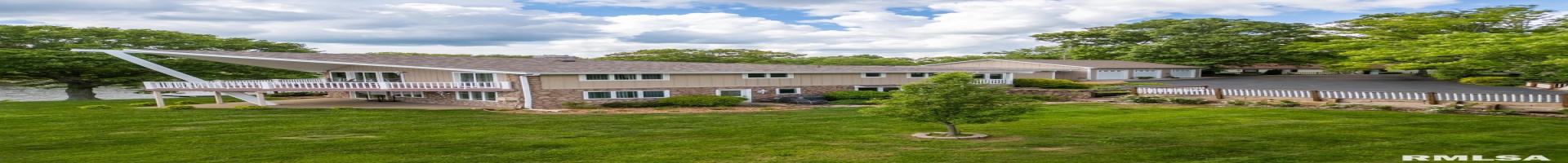 Residential For Sale 12687 Shoreland Drive, Marion, Illinois 62959, 3 Bedrooms Bedrooms, ,2 BathroomsBathrooms,Residential,For Sale,Shoreland,RMAEB457961