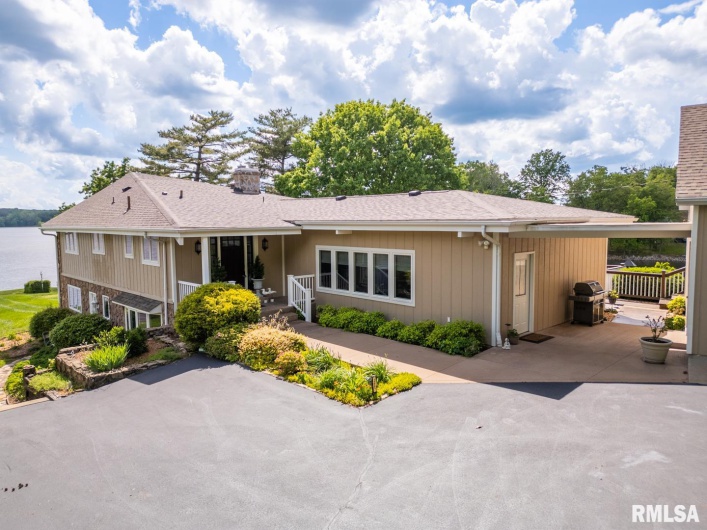 12687 Shoreland Drive, Marion, Illinois 62959, 3 Bedrooms Bedrooms, 0 ,2 BathroomsBathrooms,Residential,For Sale,Shoreland,0,RMAEB457961