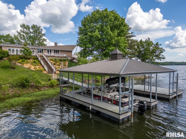 12687 Shoreland Drive, Marion, Illinois 62959, 3 Bedrooms Bedrooms, 0 ,2 BathroomsBathrooms,Residential,For Sale,Shoreland,0,RMAEB457961