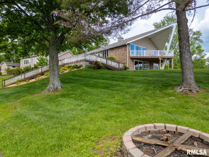 12687 Shoreland Drive, Marion, Illinois 62959, 3 Bedrooms Bedrooms, 0 ,2 BathroomsBathrooms,Residential,For Sale,Shoreland,0,RMAEB457961