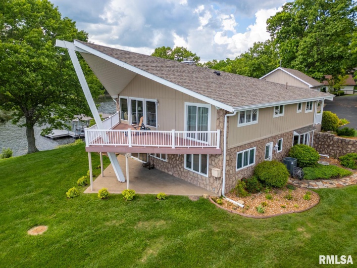 12687 Shoreland Drive, Marion, Illinois 62959, 3 Bedrooms Bedrooms, 0 ,2 BathroomsBathrooms,Residential,For Sale,Shoreland,0,RMAEB457961