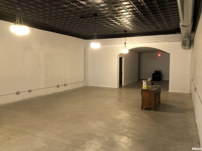 1302 WALNUT Street, Murphysboro, Illinois 62966, 0 , 0 ,0,Commercial Sale,For Sale,WALNUT,0,RMAEB457970