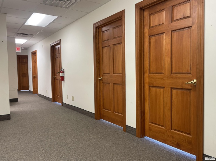601 UNIVERSITY Avenue, Carbondale, Illinois 62901, 0 , 0 ,0,Commercial Lease,For Sale,UNIVERSITY,0,RMAEB457972