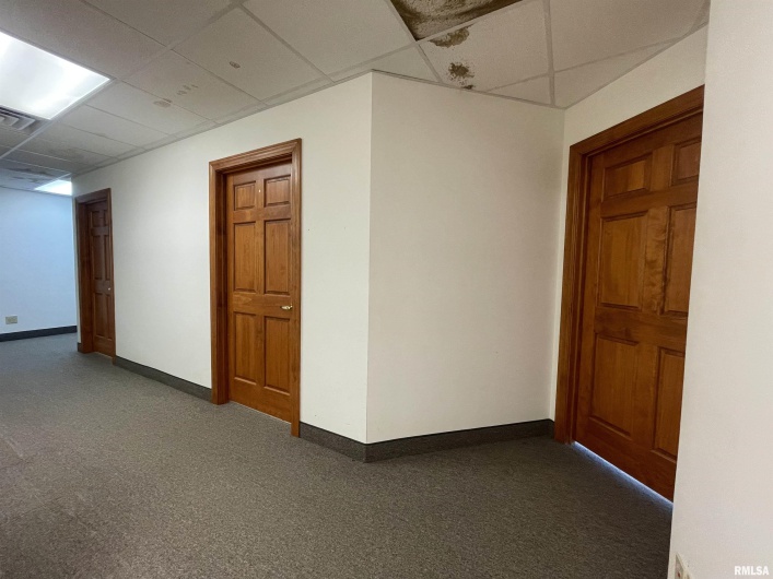 601 UNIVERSITY Avenue, Carbondale, Illinois 62901, 0 , 0 ,0,Commercial Lease,For Sale,UNIVERSITY,0,RMAEB457972