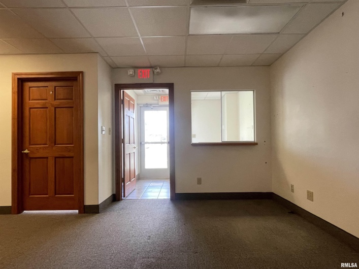 601 UNIVERSITY Avenue, Carbondale, Illinois 62901, 0 , 0 ,0,Commercial Lease,For Sale,UNIVERSITY,0,RMAEB457972