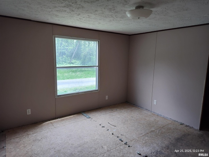 450 HARRISON Street, Carrier Mills, Illinois 62917, 2 Bedrooms Bedrooms, 0 ,2 BathroomsBathrooms,Residential,For Sale,HARRISON,0,RMAEB457990
