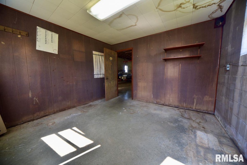 7059 MIDWAY Road, Metropolis, Illinois 62960, 2 Bedrooms Bedrooms, 0 ,1 BathroomBathrooms,Residential,For Sale,MIDWAY,0,RMACA1036501