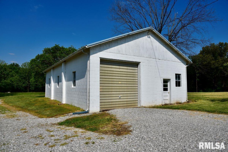 7059 MIDWAY Road, Metropolis, Illinois 62960, 2 Bedrooms Bedrooms, 0 ,1 BathroomBathrooms,Residential,For Sale,MIDWAY,0,RMACA1036501