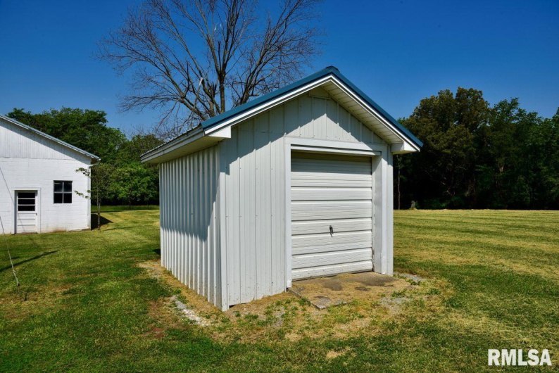 7059 MIDWAY Road, Metropolis, Illinois 62960, 2 Bedrooms Bedrooms, 0 ,1 BathroomBathrooms,Residential,For Sale,MIDWAY,0,RMACA1036501