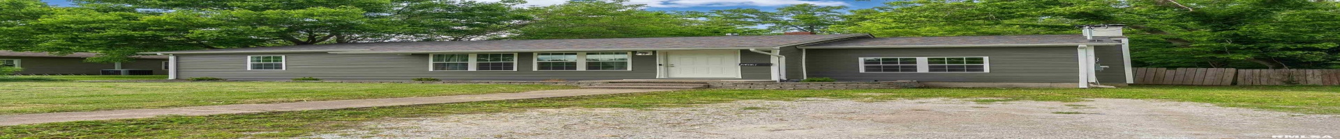 Residential For Sale 604 GRAND Avenue, Carterville, Illinois 62918, 2 Bedrooms Bedrooms, ,1 BathroomBathrooms,Residential,For Sale,GRAND,RMAEB457993