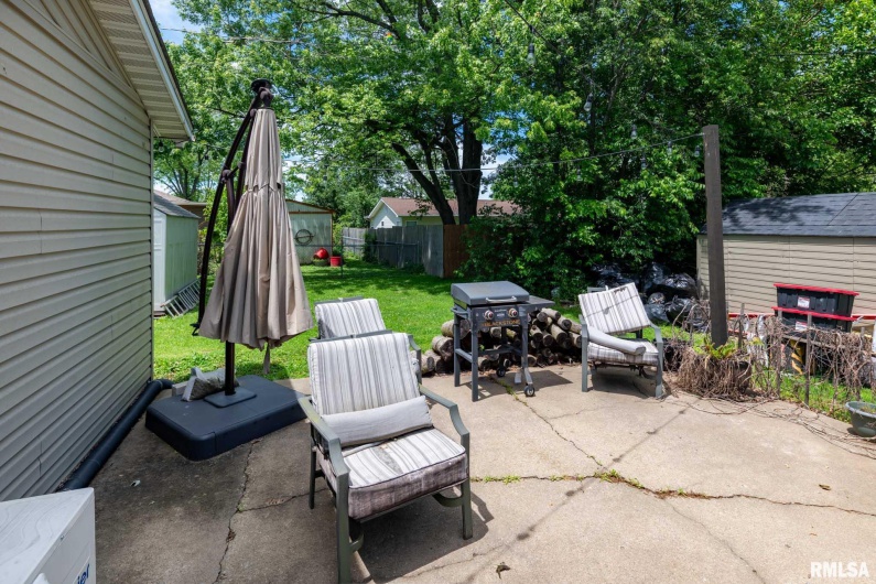 324 BROADWAY, Goreville, Illinois 62939, 4 Bedrooms Bedrooms, 0 ,3 BathroomsBathrooms,Residential,For Sale,BROADWAY,0,RMAQC4263371
