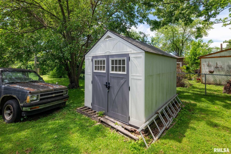 324 BROADWAY, Goreville, Illinois 62939, 4 Bedrooms Bedrooms, 0 ,3 BathroomsBathrooms,Residential,For Sale,BROADWAY,0,RMAQC4263371