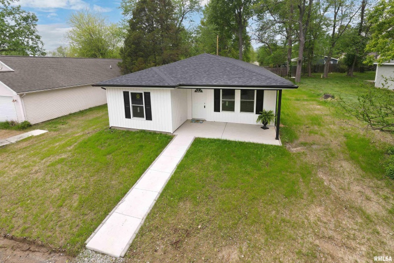 308 Prentice Avenue, Carterville, Illinois 62918, 3 Bedrooms Bedrooms, 0 ,2 BathroomsBathrooms,Residential,For Sale,Prentice,0,RMAEB458009