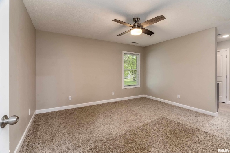 308 Prentice Avenue, Carterville, Illinois 62918, 3 Bedrooms Bedrooms, 0 ,2 BathroomsBathrooms,Residential,For Sale,Prentice,0,RMAEB458009
