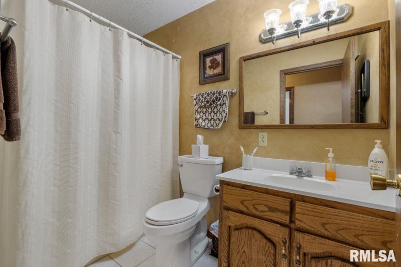 26 PERKINS Lane, Golconda, Illinois 62938, 6 Bedrooms Bedrooms, 0 ,3 BathroomsBathrooms,Residential,For Sale,PERKINS,0,RMACA1036548