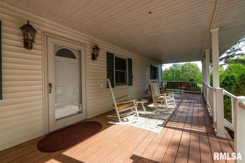 26 PERKINS Lane, Golconda, Illinois 62938, 6 Bedrooms Bedrooms, 0 ,3 BathroomsBathrooms,Residential,For Sale,PERKINS,0,RMACA1036548