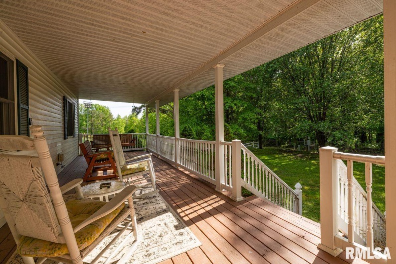 26 PERKINS Lane, Golconda, Illinois 62938, 6 Bedrooms Bedrooms, 0 ,3 BathroomsBathrooms,Residential,For Sale,PERKINS,0,RMACA1036548