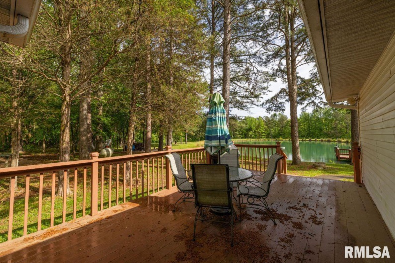 26 PERKINS Lane, Golconda, Illinois 62938, 6 Bedrooms Bedrooms, 0 ,3 BathroomsBathrooms,Residential,For Sale,PERKINS,0,RMACA1036548