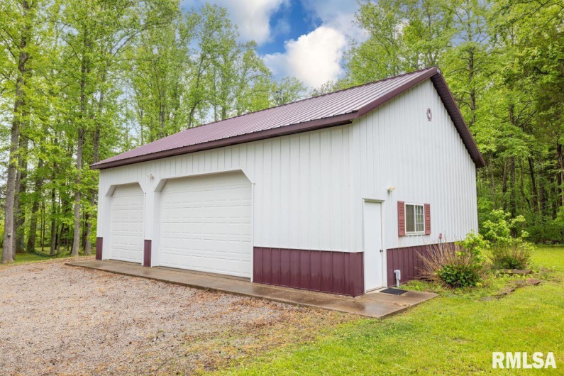 26 PERKINS Lane, Golconda, Illinois 62938, 6 Bedrooms Bedrooms, 0 ,3 BathroomsBathrooms,Residential,For Sale,PERKINS,0,RMACA1036548