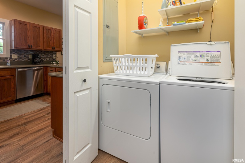 1127 Cedar Ridge Lane, Carbondale, Illinois 62901, 4 Bedrooms Bedrooms, 0 ,2 BathroomsBathrooms,Residential,For Sale,Cedar Ridge,0,RMAEB456983