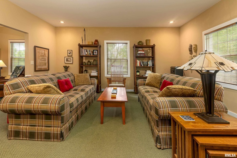 1127 Cedar Ridge Lane, Carbondale, Illinois 62901, 4 Bedrooms Bedrooms, 0 ,2 BathroomsBathrooms,Residential,For Sale,Cedar Ridge,0,RMAEB456983