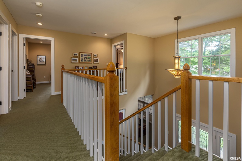 1127 Cedar Ridge Lane, Carbondale, Illinois 62901, 4 Bedrooms Bedrooms, 0 ,2 BathroomsBathrooms,Residential,For Sale,Cedar Ridge,0,RMAEB456983