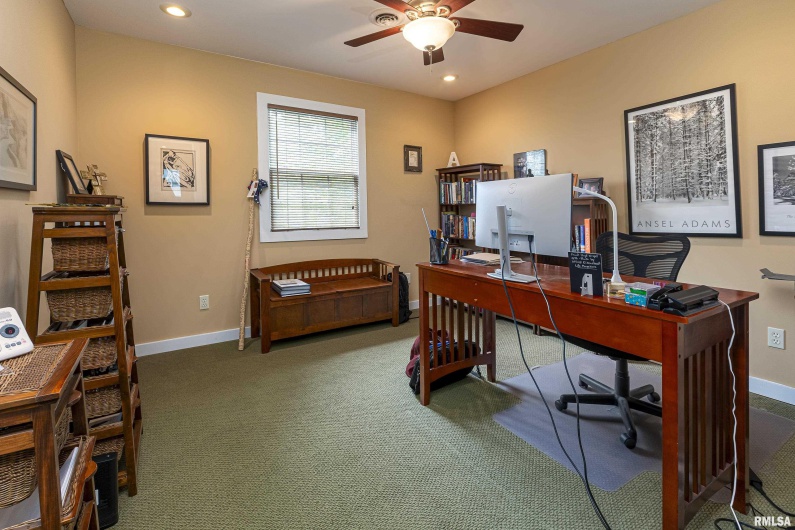 1127 Cedar Ridge Lane, Carbondale, Illinois 62901, 4 Bedrooms Bedrooms, 0 ,2 BathroomsBathrooms,Residential,For Sale,Cedar Ridge,0,RMAEB456983