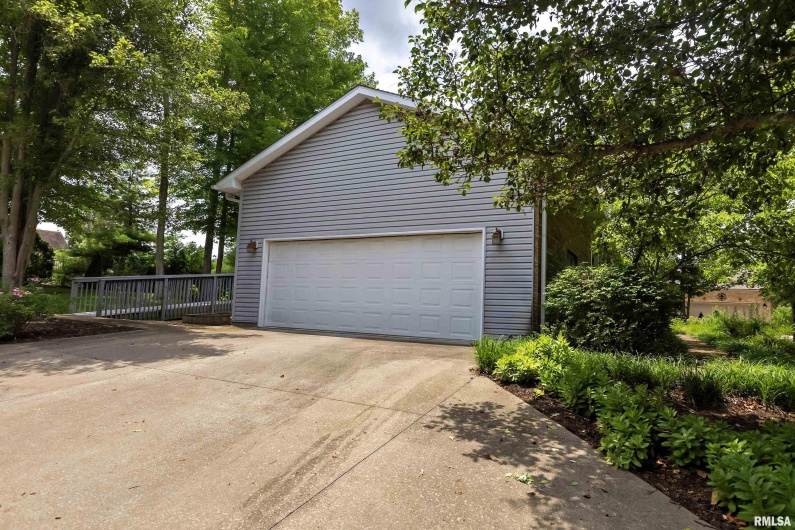 1127 Cedar Ridge Lane, Carbondale, Illinois 62901, 4 Bedrooms Bedrooms, 0 ,2 BathroomsBathrooms,Residential,For Sale,Cedar Ridge,0,RMAEB456983