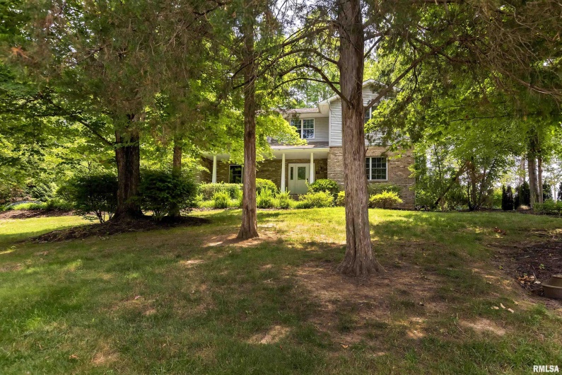 1127 Cedar Ridge Lane, Carbondale, Illinois 62901, 4 Bedrooms Bedrooms, 0 ,2 BathroomsBathrooms,Residential,For Sale,Cedar Ridge,0,RMAEB456983
