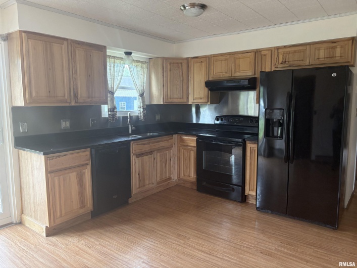 100 35TH Street, Herrin, Illinois 62948, 3 Bedrooms Bedrooms, 0 ,1 BathroomBathrooms,Residential,For Sale,35TH,0,RMAEB458054