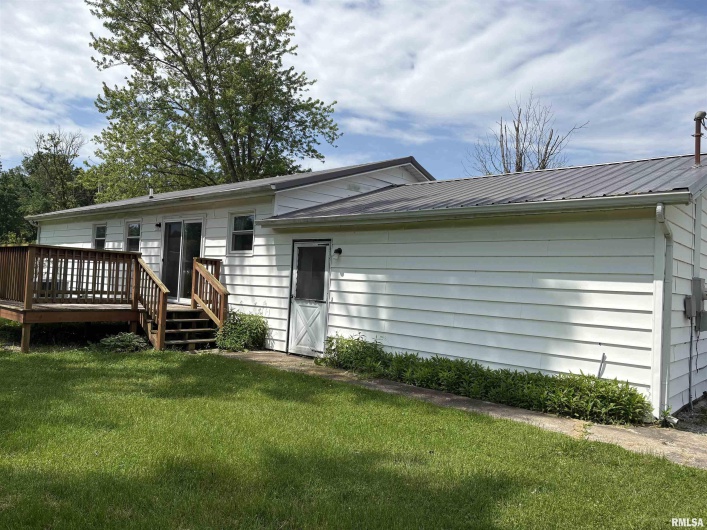 100 35TH Street, Herrin, Illinois 62948, 3 Bedrooms Bedrooms, 0 ,1 BathroomBathrooms,Residential,For Sale,35TH,0,RMAEB458054