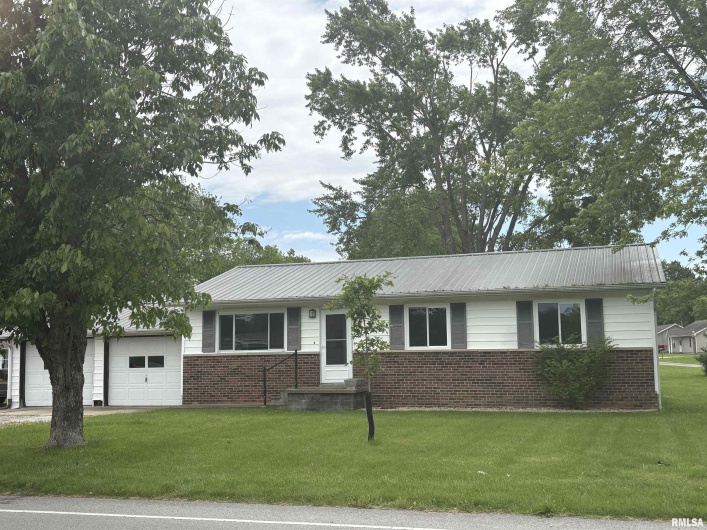 100 35TH Street, Herrin, Illinois 62948, 3 Bedrooms Bedrooms, 0 ,1 BathroomBathrooms,Residential,For Sale,35TH,0,RMAEB458054