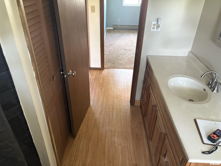 100 35TH Street, Herrin, Illinois 62948, 3 Bedrooms Bedrooms, 0 ,1 BathroomBathrooms,Residential,For Sale,35TH,0,RMAEB458054