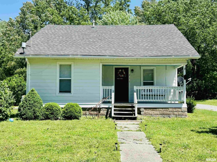 211 CHESTNUT Street, Cambria, Illinois 62915, 3 Bedrooms Bedrooms, 0 ,1 BathroomBathrooms,Residential,For Sale,CHESTNUT,0,RMAQC4263500