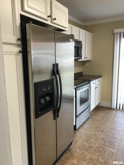 211 CHESTNUT Street, Cambria, Illinois 62915, 3 Bedrooms Bedrooms, 0 ,1 BathroomBathrooms,Residential,For Sale,CHESTNUT,0,RMAQC4263500