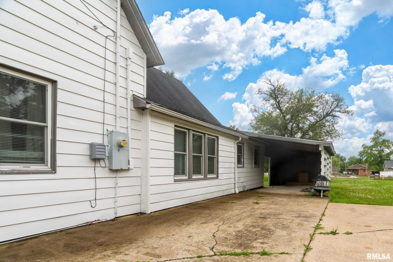 231 MCNEIL Street, Carterville, Illinois 62918, 2 Bedrooms Bedrooms, 0 ,1 BathroomBathrooms,Residential,For Sale,MCNEIL,0,RMAQC4263501