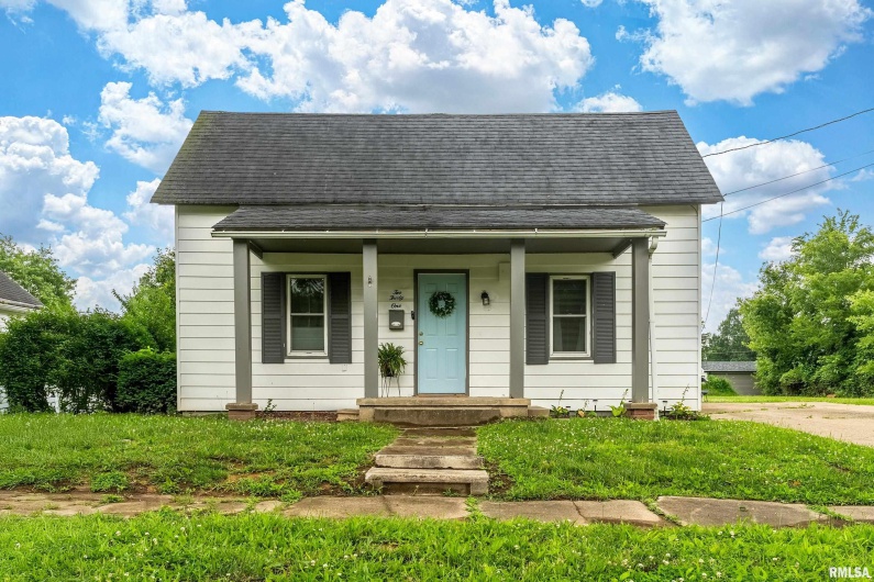 231 MCNEIL Street, Carterville, Illinois 62918, 2 Bedrooms Bedrooms, 0 ,1 BathroomBathrooms,Residential,For Sale,MCNEIL,0,RMAQC4263501