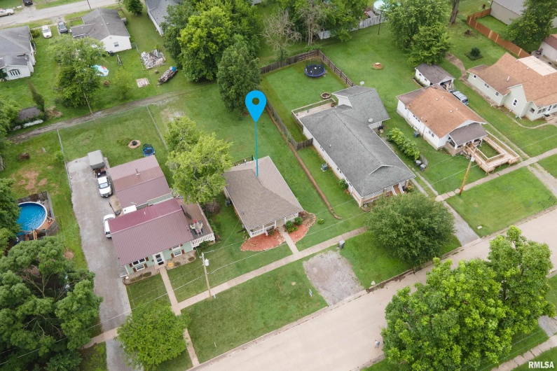 610 ILLINOIS Avenue, Carterville, Illinois 62918, 2 Bedrooms Bedrooms, 0 ,1 BathroomBathrooms,Residential,For Sale,ILLINOIS,0,RMAQC4263503