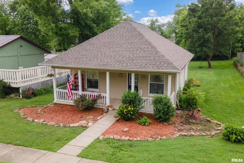 610 ILLINOIS Avenue, Carterville, Illinois 62918, 2 Bedrooms Bedrooms, 0 ,1 BathroomBathrooms,Residential,For Sale,ILLINOIS,0,RMAQC4263503