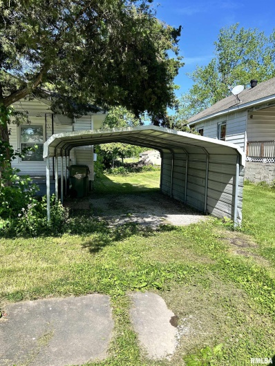 505 6TH Street, Elkville, Illinois 62932, 2 Bedrooms Bedrooms, 0 ,1 BathroomBathrooms,Residential,For Sale,6TH,0,RMAEB458058