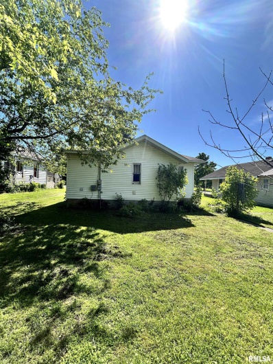 505 6TH Street, Elkville, Illinois 62932, 2 Bedrooms Bedrooms, 0 ,1 BathroomBathrooms,Residential,For Sale,6TH,0,RMAEB458058